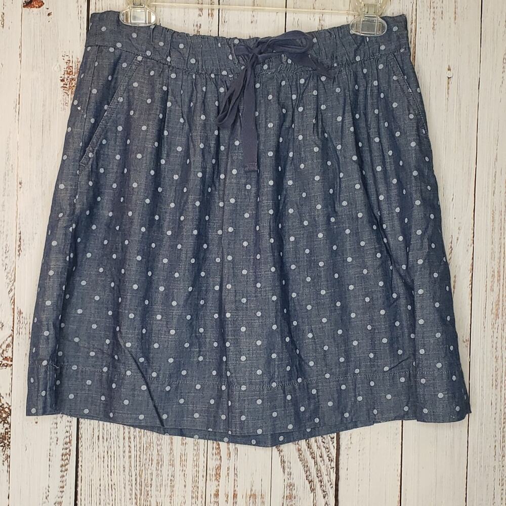 EUC Ann Taylor LOFT two-toned chambray mini skirt. Tie waist, elastic, Sz 0